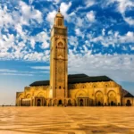 Encantos e contrastes de casablanca, a pérola de marrocos