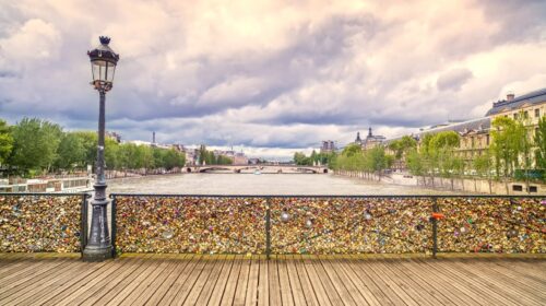 5 em Europa A história dos cadeados do amor em França: romance e tradição