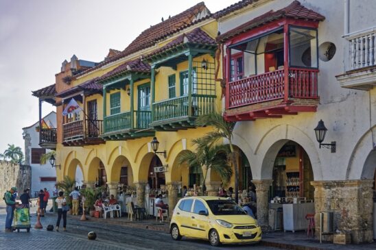 As Cidades Mais Coloridas do Mundo (e Onde as Encontrar)